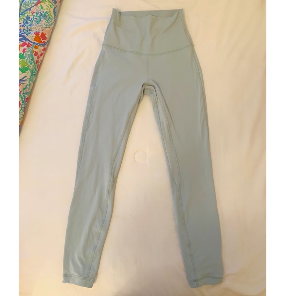 LULULEMON aligns